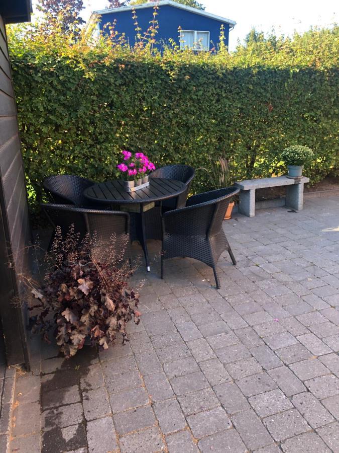 Nyistandsat Hojloftet Kaelderlejlighed Pa 70 M2 I Viborg Centrum, Med Plads Til 4 Personer 외부 사진
