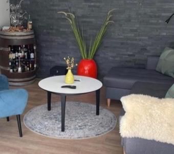 Nyistandsat Hojloftet Kaelderlejlighed Pa 70 M2 I Viborg Centrum, Med Plads Til 4 Personer 외부 사진