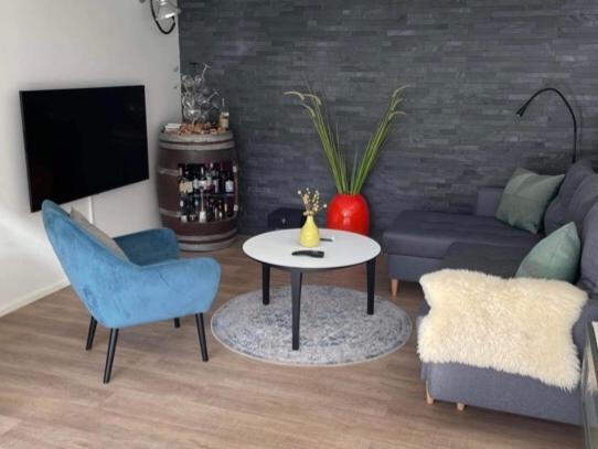 Nyistandsat Hojloftet Kaelderlejlighed Pa 70 M2 I Viborg Centrum, Med Plads Til 4 Personer 외부 사진